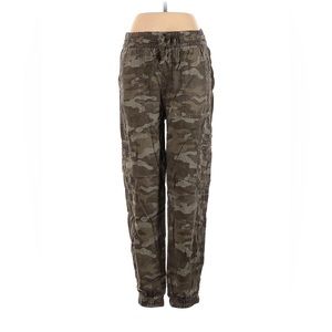 Cargo camo pants